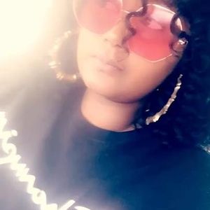 Meet your Posher, Imani